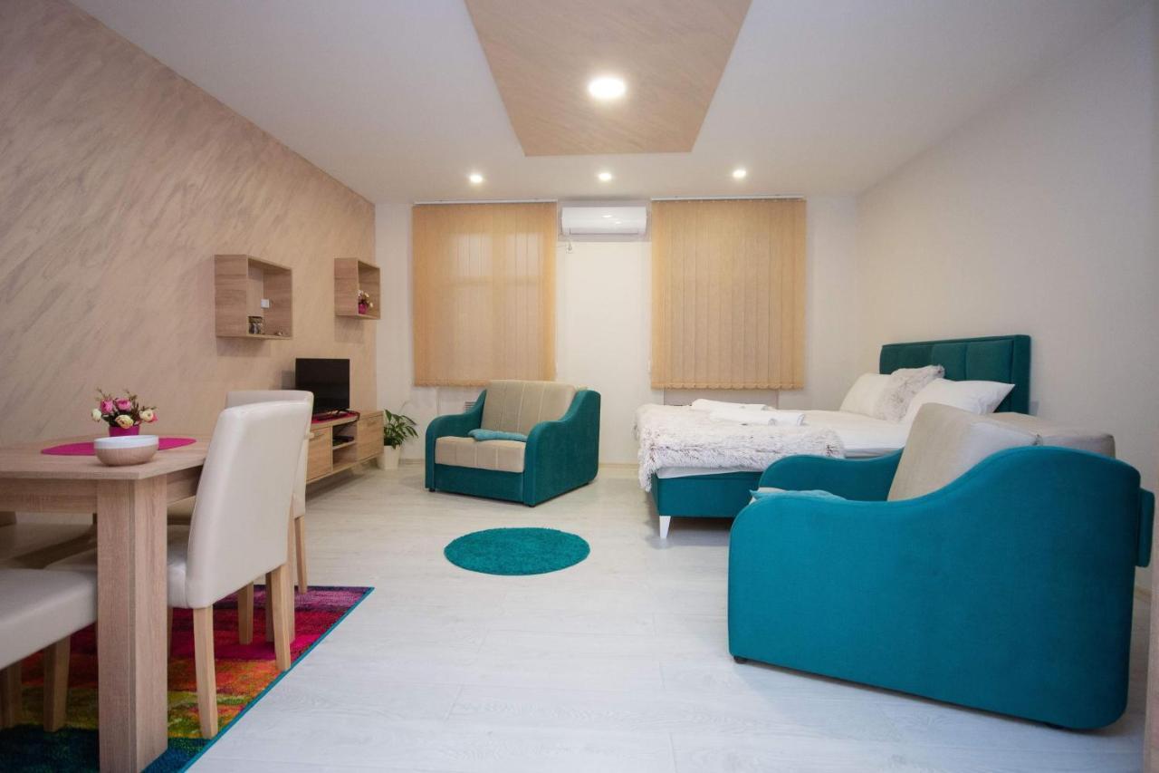 Cvetni Trg Hotel เบลเกรด ภายนอก รูปภาพ